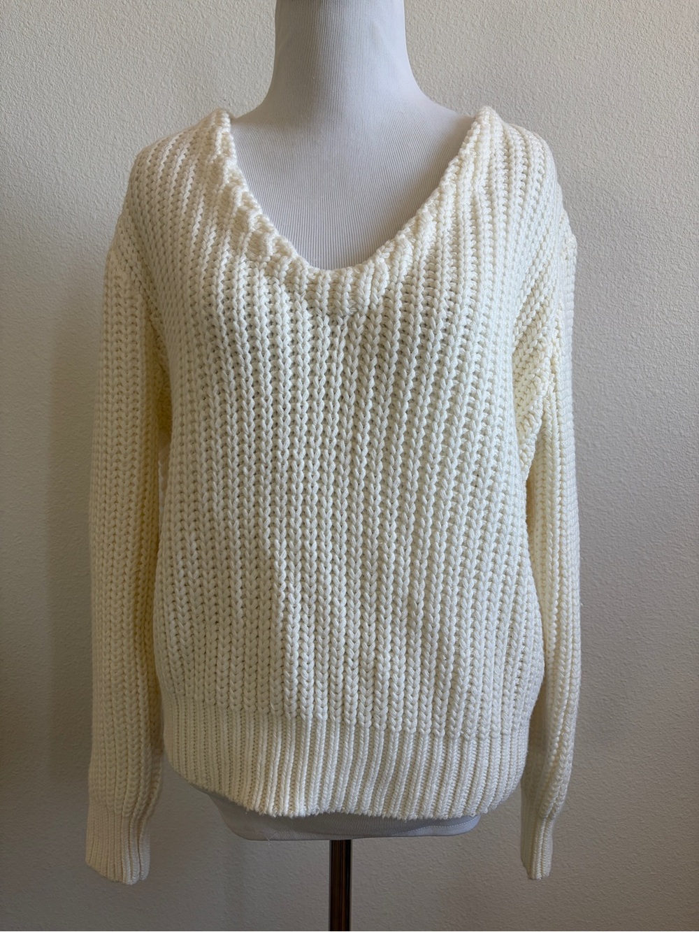 La Hearts Ivory V-Neck Chunky Knit Sweater